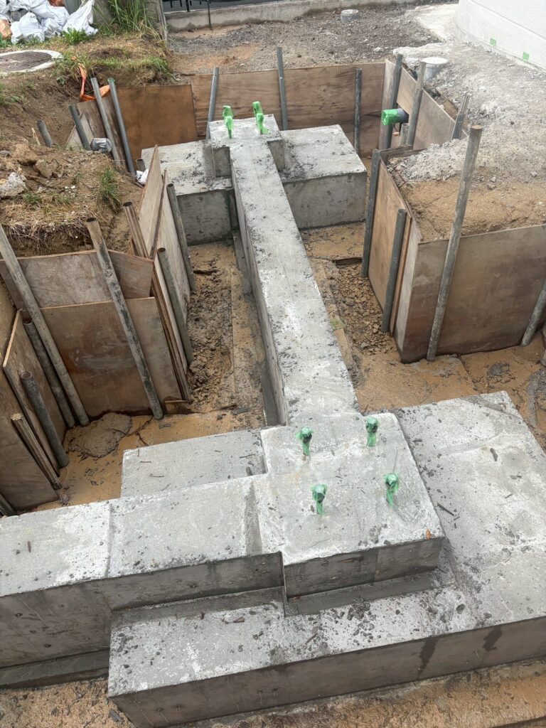 有限会社アクロス 幼稚園 鉄骨庇工事 岡崎市 新装工事 店舗新装工事 店舗改装 店舗デザイン 店舗設計 リフォーム リノベーション 内装工事